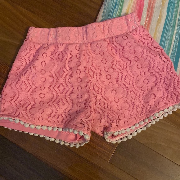 Cute spring outfit. - Picture 2 of 3